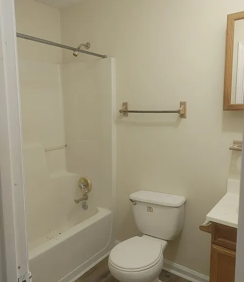 462 Bussey Ave — Photo 4