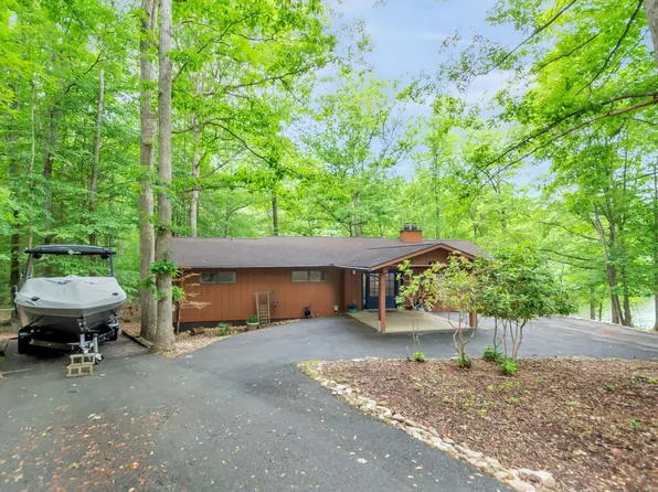 6 Swan Ct, Palmyra, VA 22963