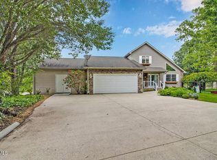 4058 Lone Wolf Cir, Crossville, TN 38572