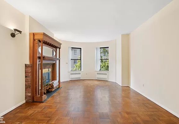 3rd image of 303 W 80th St APT 4A