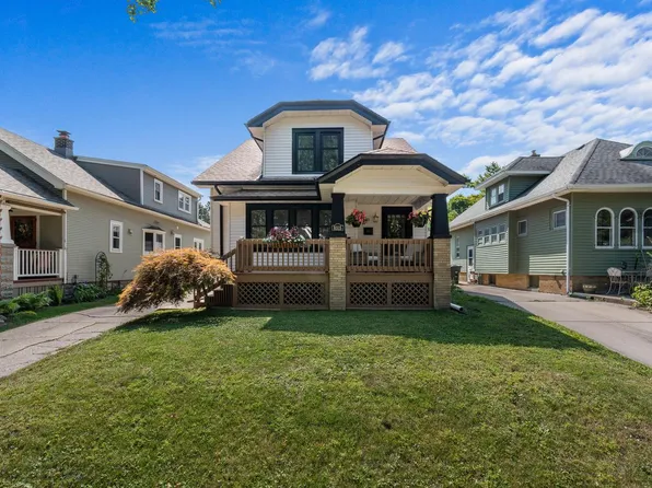 8315 Portland AVENUE, Wauwatosa, WI 53213