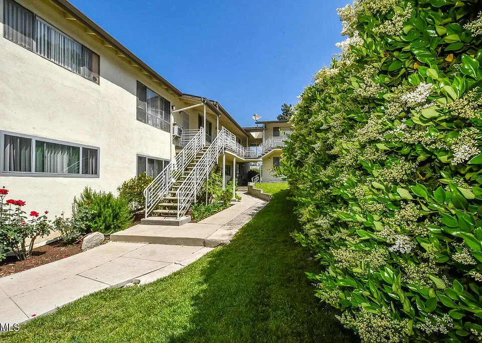 2705 Piedmont Ave #2