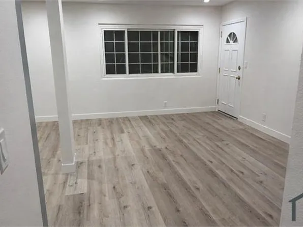 1036 W 98th St #3, Los Angeles, CA 90044