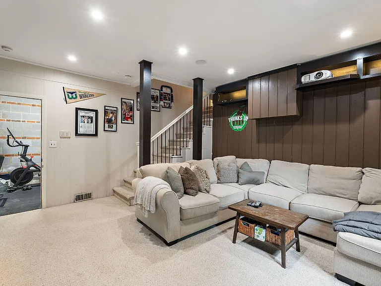 2786 Birchwood Dr — Photo 38