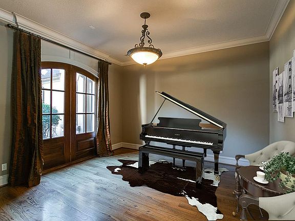 5th image of 12611 Hunters Canyon Ln