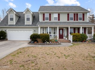 102 Lafitte Dr, Hubert, NC 28539