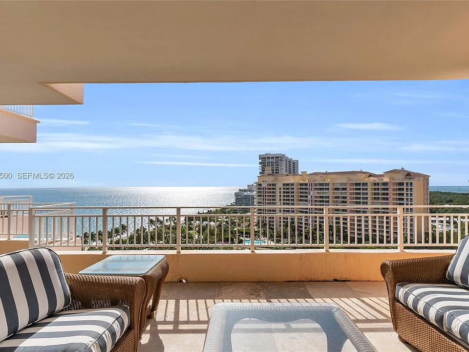791 Crandon Blvd #Penthouse 04