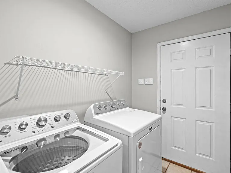 9939 Dreamway Dr — Photo 12