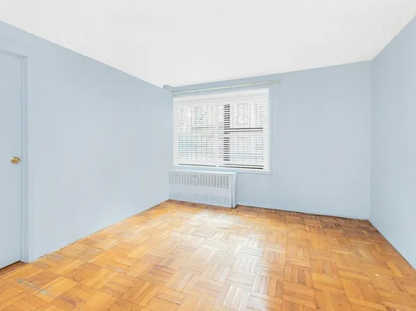 2835 Webb Avenue image 11 of 21