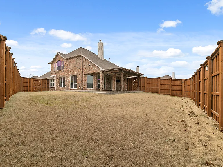 5128 Oceana Dr — Photo 28