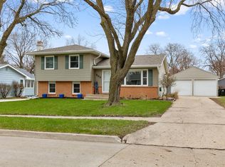 209 NE Crestmoor Pl, Ankeny, IA 50021