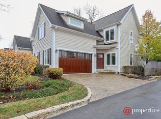 712 Highland Ave, Barrington, IL
