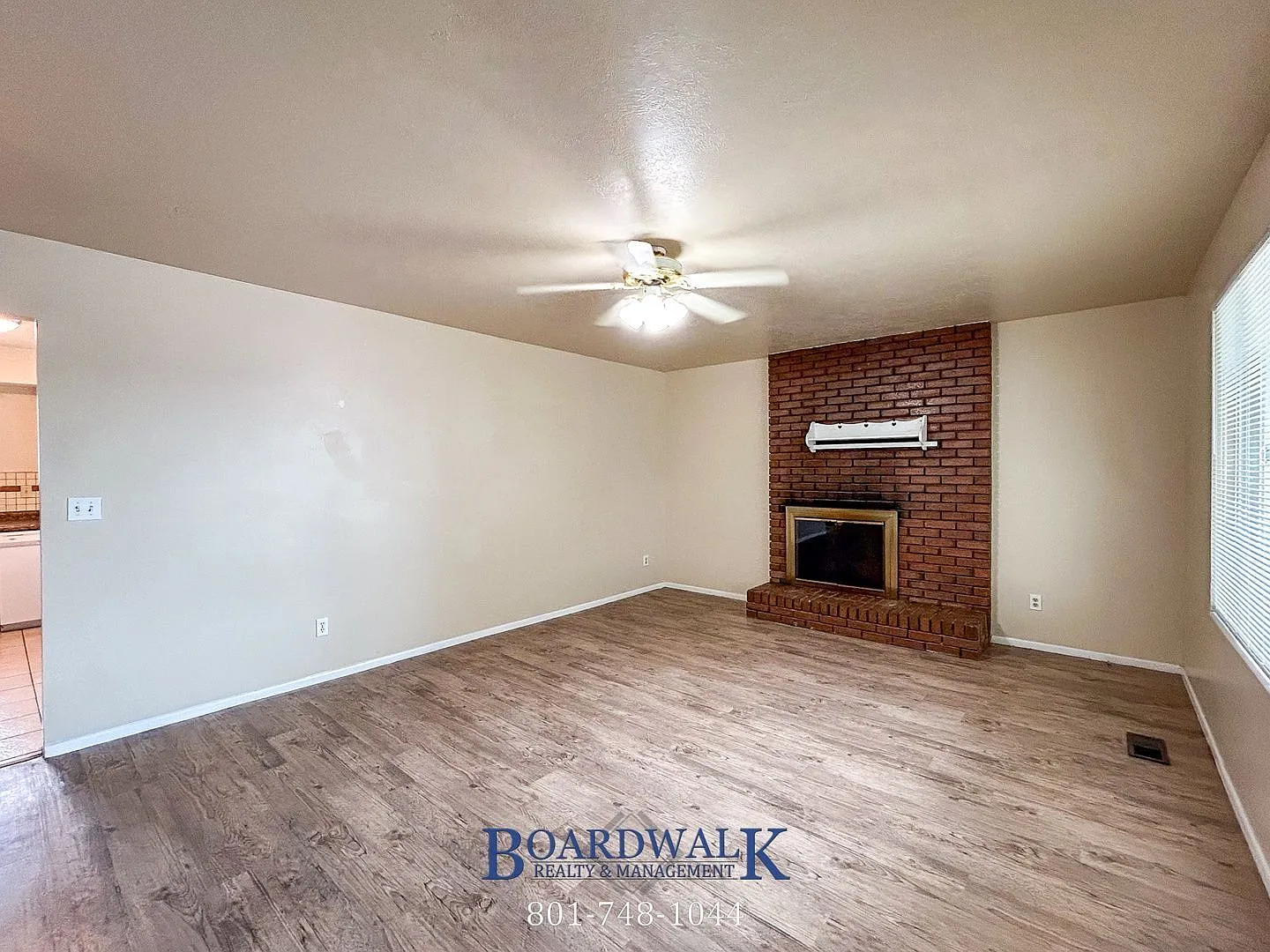 5 bed, 3.0 bath, 2200 sqft, $2,500 — Photo 4
