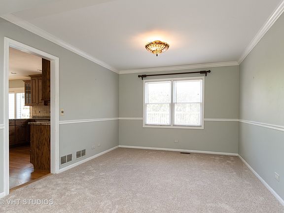 4th image of 447 Westglen Dr