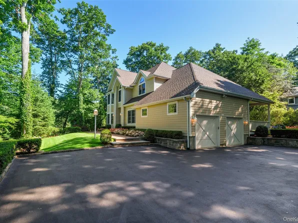 33 Walters Avenue, Cold Spring Harbor, NY 11724