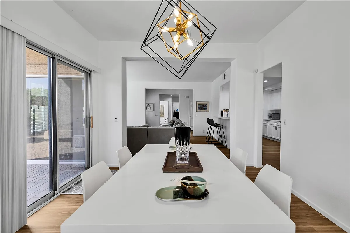 3 bed, 1980 sqft, $7,000 — Photo 1