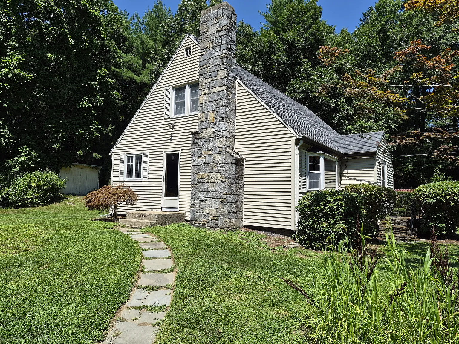 2 bed, 1.5 bath, 1464 sqft, $2,500 — Photo 2