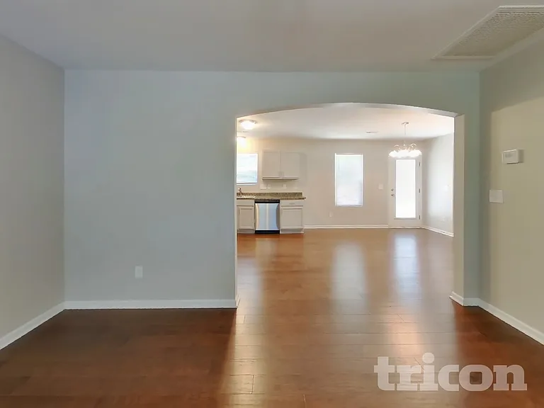 4600 Montelena Dr — Photo 2