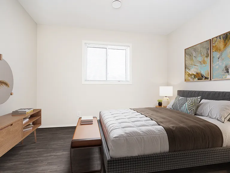 585 Ballantrae Dr — Photo 105