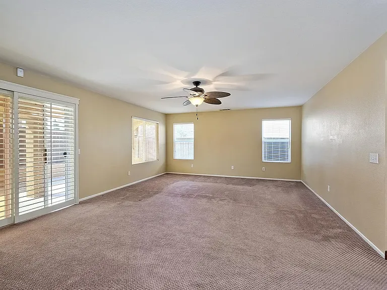 44401 Penbrook Ln — Photo 13