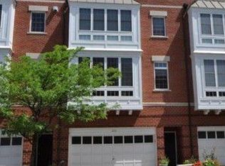 12156 Chancery Station Cir, Reston, VA 20190