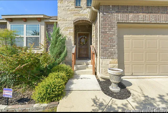 3 bed, 2.0 bath, 1843 sqft, $2,700 — Photo 3