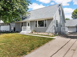 3220 H Ave NW, Cedar Rapids, IA 52405