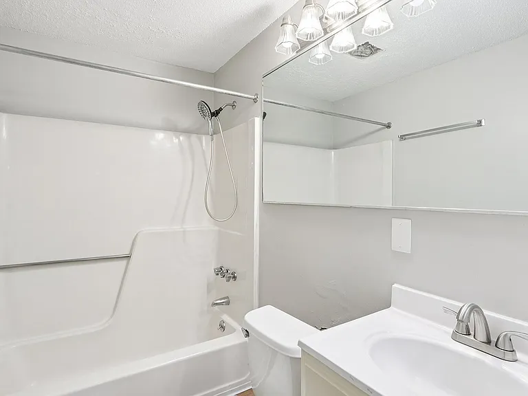18-web-or-mls-135 Elm St 57-S0412-018
