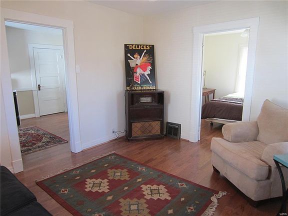 2nd image of 922 Lopina Blvd