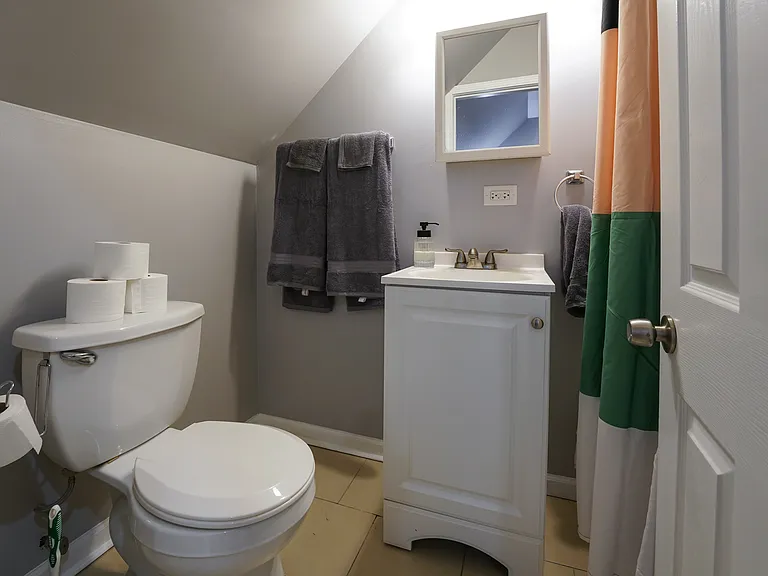 3611 W George St — Photo 9