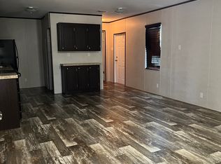 136 Sunny Loop #34, La Vernia, TX 78121
