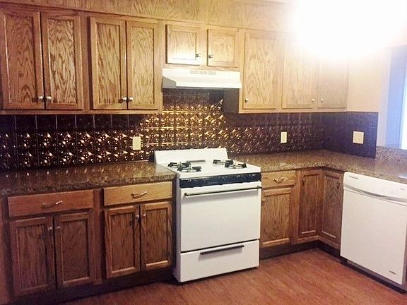 4th image of 409 Heritage Ln