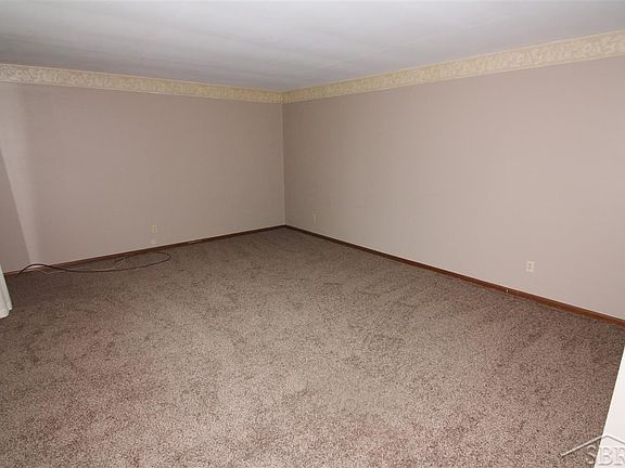 5th image of 8130 Area Dr