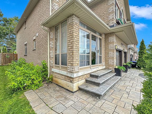 3rd image of 1246 Leslie Dr