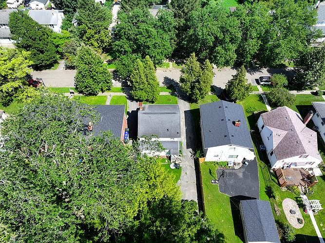 1st image of 181 Roys Ave