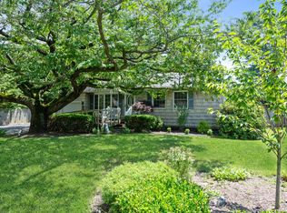 149 Locust Ave, Oakdale, NY 11769