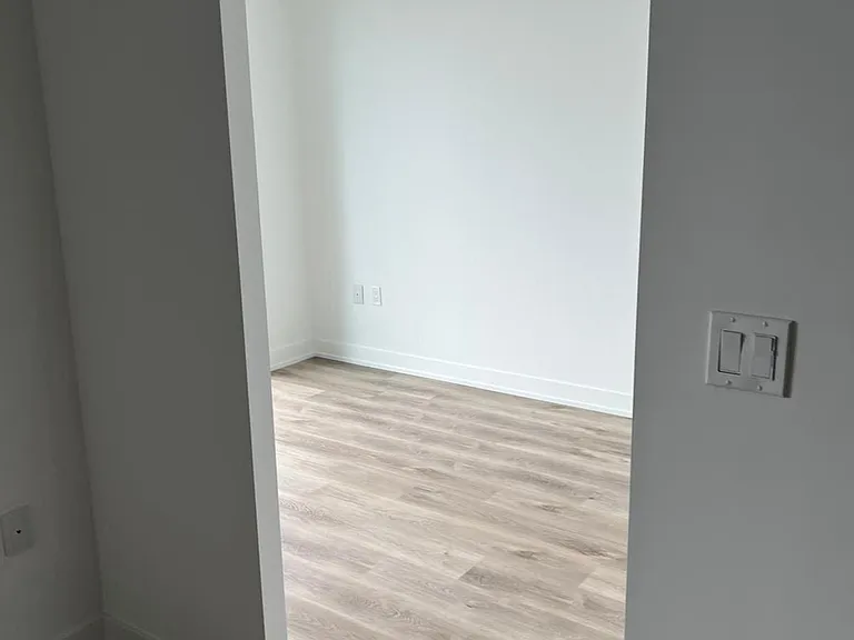 370 Martha St S #1206 — Photo 2