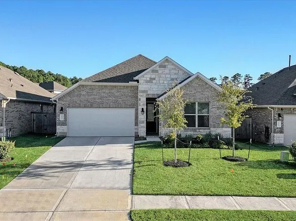 1664 Happy Valley St, Montgomery, TX 77316