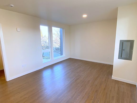 3rd image of 1439 NW 60th St #305