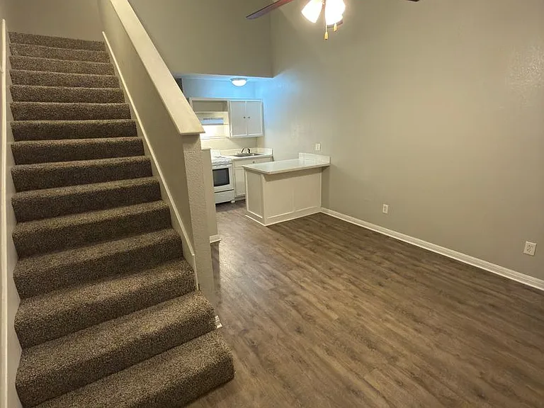 Lacy Loft — Photo 10