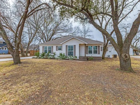 305 W Trinity St, Forney, TX 75126