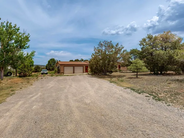 14 Valley Rd, Edgewood, NM 87015