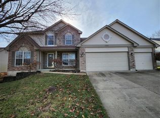 2102 Meramec Meadows Dr, Fenton, MO 63026