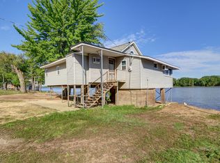 15131 Vans Rd, Fulton, IL 61252