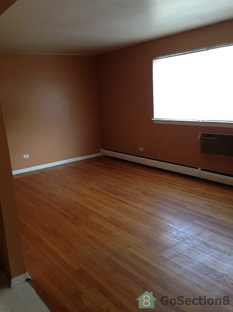 1st image of 8209 S Maryland Ave APT 03