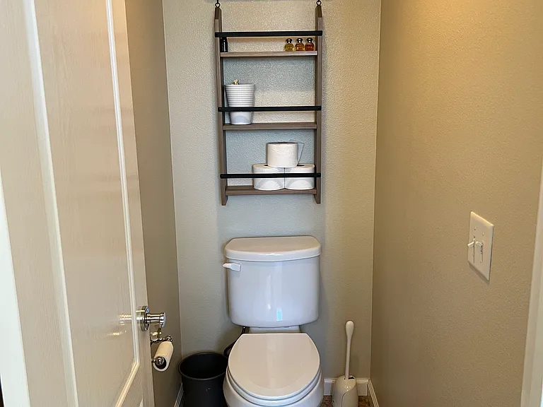 576 River Oaks Dr — Photo 30