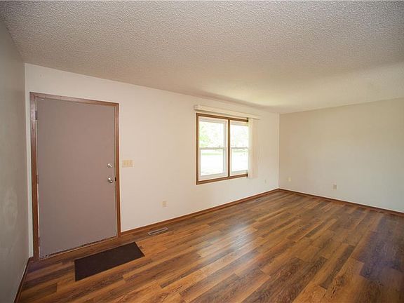 3rd image of 503 11th Ct SE