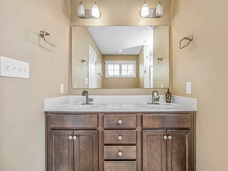 2209 Courtland Dr — Photo 14