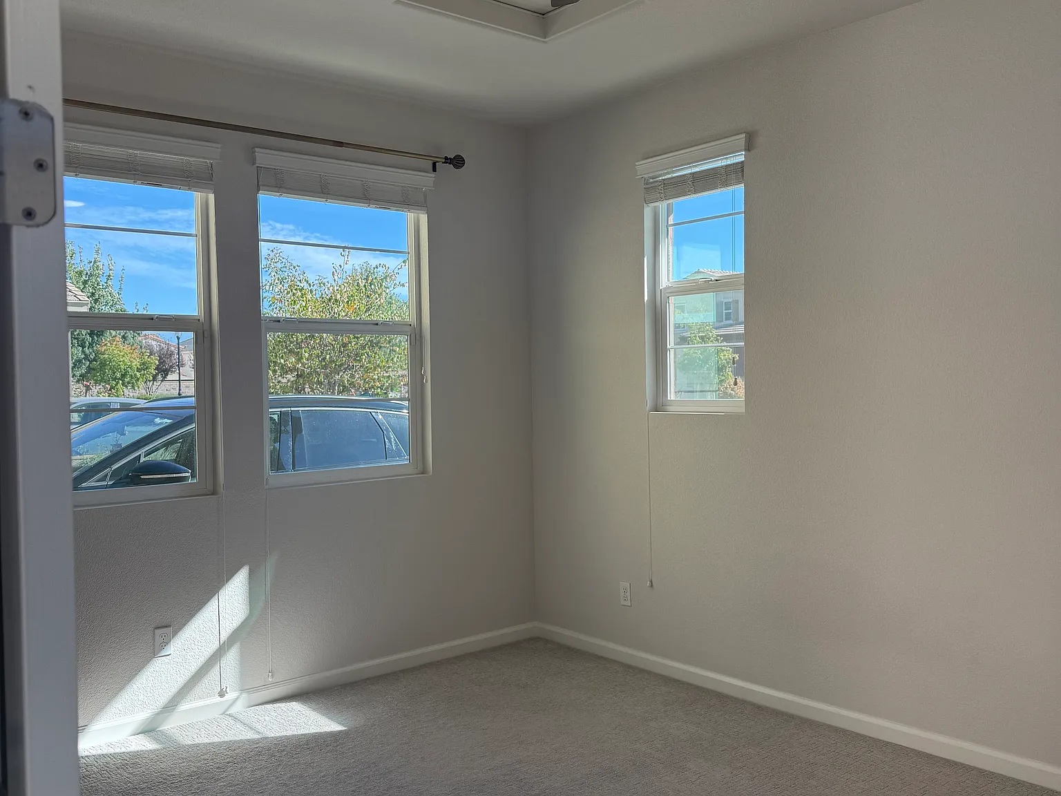 935 S Tupper Ct — Photo 3