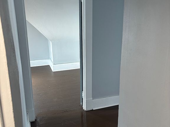4th image of 20 Acheson Ave APT 3